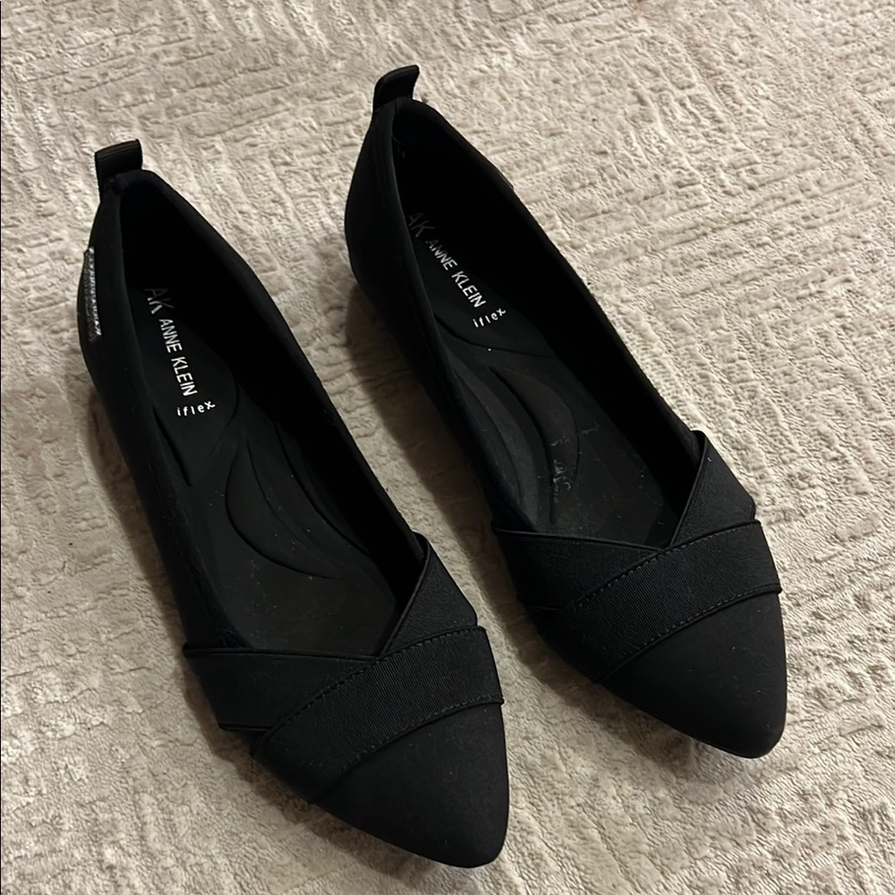 Anne Klein Women's Black Flats